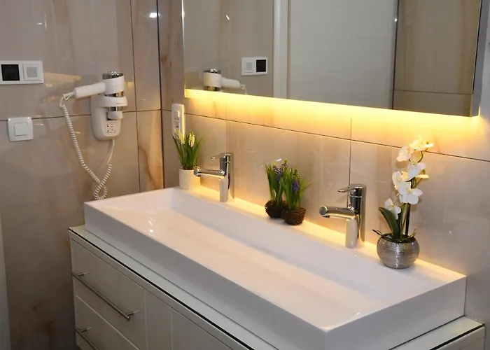 Luxury Sundance 트로기르